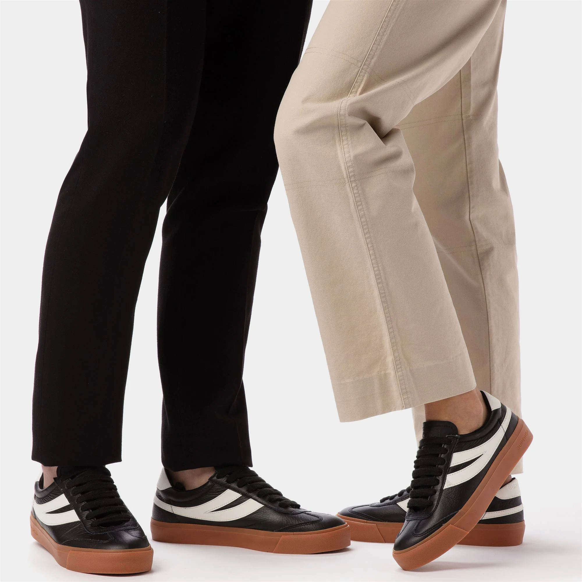 4834 CLUB S SWALLOW - Le Superga - Low Cut - Unisex - Black-Gum - Image 6
